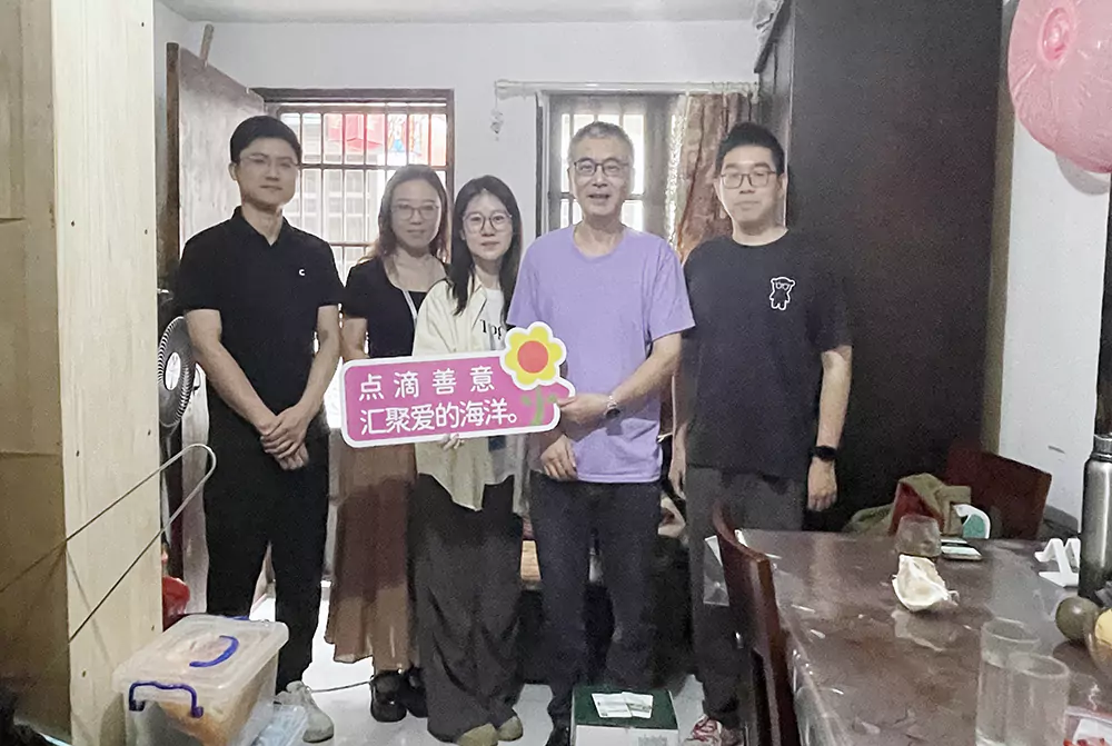 愛心傳遞，匯玨集團溫情探訪受助大學生家庭