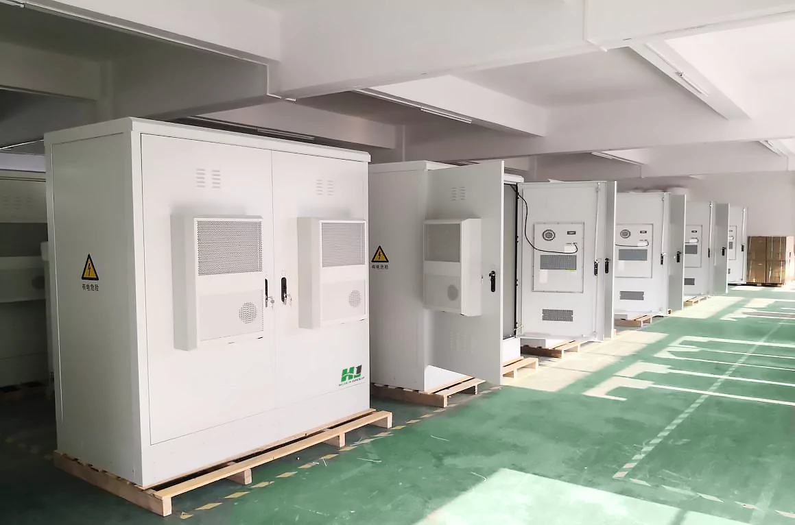 匯玨戶外機(jī)柜在極端條件下的耐用秘訣